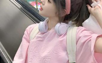 这166.su的app，真像个甩锅者，瓜一扔，谁是主角谁就是配角。