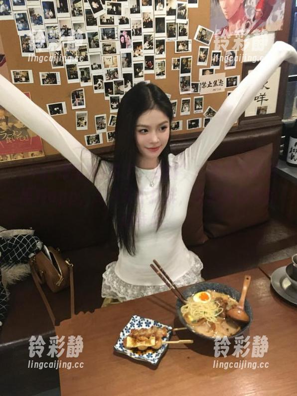 犯了“瓜瘾”？快来不打烊黑料app，374天不打烊，永远喂饱你的好奇心。