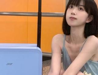 仔细想想，吃瓜黑料和我的情绪有点怪怪的关联，传送门就在那里。