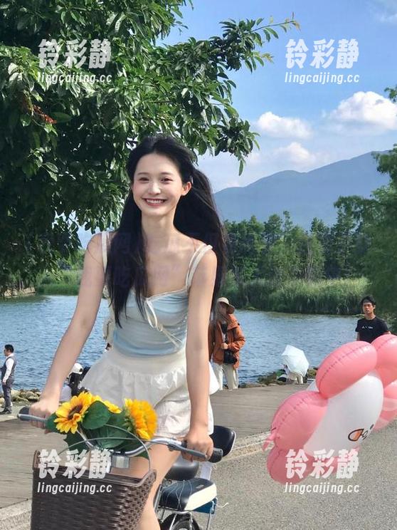 我要吃瓜网 吃瓜不仅要嘴快,还要手快,“我要吃瓜网”苹果版火速下载中!