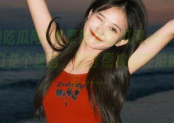 如果泡泡吃瓜网ppcgfun的入口是个迷宫，我甘愿被困在瓜的香气里……