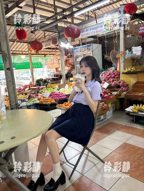 海角吃瓜的视频逻辑：一切可以用边走边飞来解释？