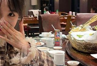 “网曝黑料”发布后，朋友圈瞬间化身八卦场，太迷人了！