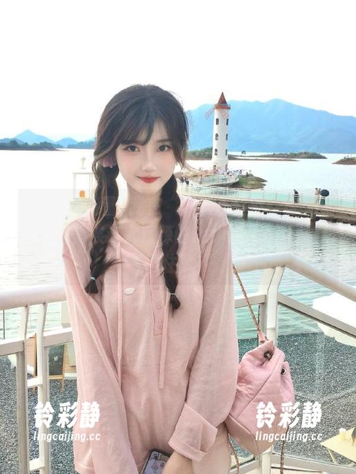 我在“黑料正能量”首页流连忘返，被这火辣辣的index.php网址吸引住了！