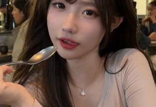 上黑料网首页，闲逛到深夜，热度一点不见减。